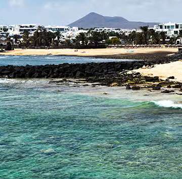 playa cucharas - close teguisol - costa teguise - lanzarote